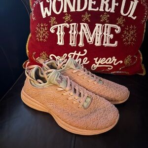 Lululemon APL Running shoes